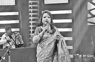 \\\'গানে গানে কিছুক্ষণ\\\' 