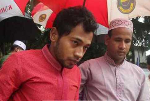 নামাজ শেষে দোয়া চাইলেন মুশফিক
