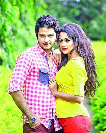বিনা কর্তনে \\\'ছেলেটি আবোল তাবোল, মেয়েটি পাগল পাগল\\\'