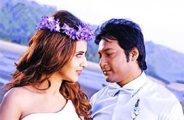 পদ্মপাতায় সফল ইমন-মিম 
