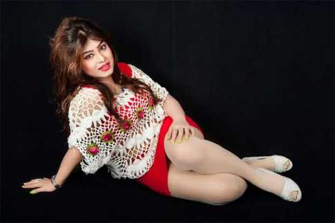 ২-৩ বছরের একটা বাচ্চা চান মিষ্টি