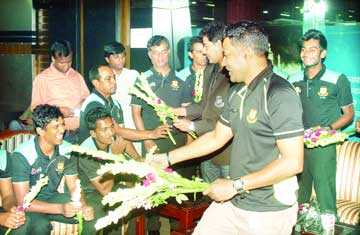 আত্মবিশ্বাস নিয়ে ফিরলেন মিরাজরা 