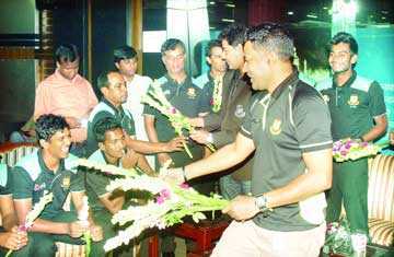 আত্মবিশ্বাস নিয়ে ফিরলেন মিরাজরা 