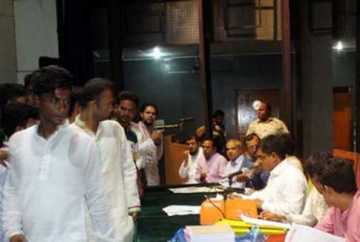 ছাত্রলীগের ভোটগ্রহণ শুরু: সভাপতি পদে ১০, সম্পাদক ১৮