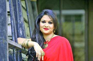 রিচিকে নিয়ে নানামুখী প্রচারণা
