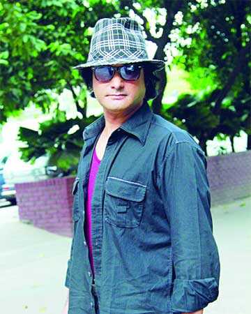 পিতার স্মরণে পুত্র 