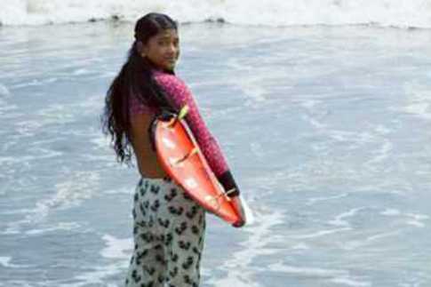 বিশ্বমিডিয়ায় সার্ফার নাসিমা