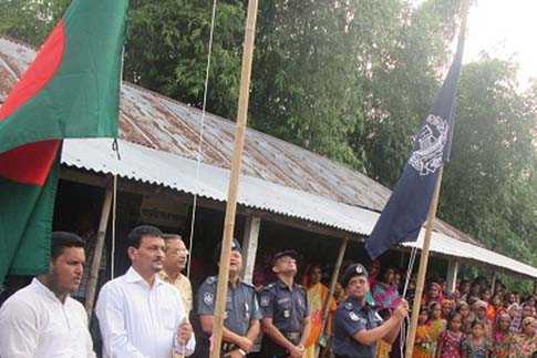 পঞ্চগড়ের নতুন ভূখণ্ডে উড়ল লাল-সবুজ পতাকা