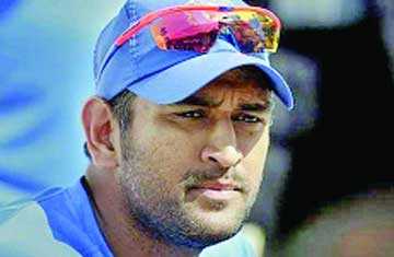 মুখ খুললেন ধোনি 