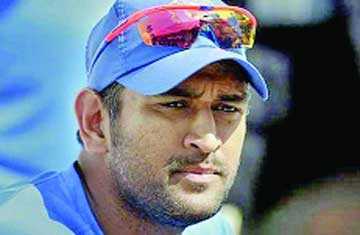 মুখ খুললেন ধোনি 