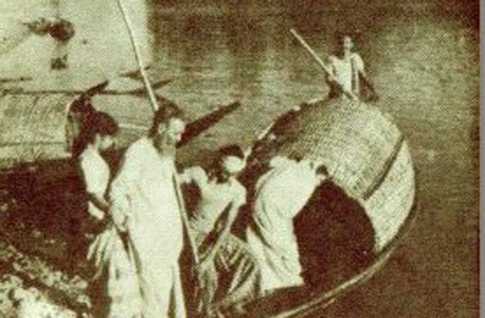 ষাট বছরে \\\'মুখ ও মু‌খোশ\\\'