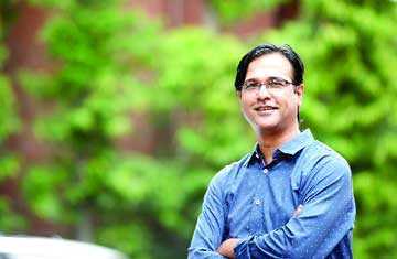 প্লেব্যাকেই ব্যস্ত আসিফ 