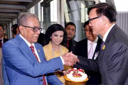 ব্যাংকক পৌঁছেছেন রাষ্ট্রপতি