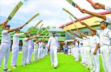 প্রথম দিনটা ভারতের 
