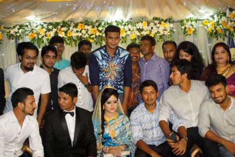 রনির বৌভাতে জাতীয় দলের তারকারা