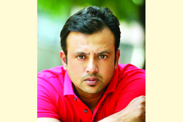 হৃদরোগে আক্রান্ত নায়ক রিয়াজ হাসপাতালে ভর্তি
