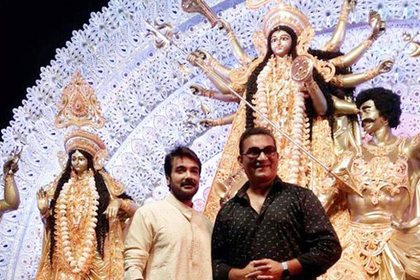 পূজামণ্ডপে নারীভক্তকে কুপ্রস্তাব, গায়ক অভিজিতের বিরুদ্ধে থানায় অভিযোগ