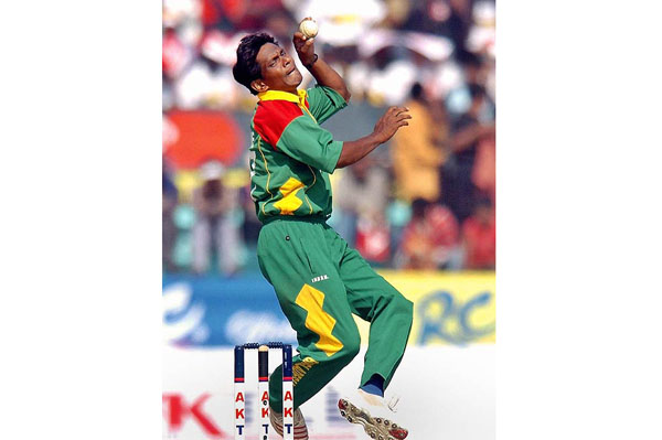রংপুর রাইডার্সের বোলিং কোচ রফিক