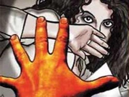 উল্লাপাড়ায় ধর্ষণের অভিযোগে বাবার বিরুদ্ধে মামলা