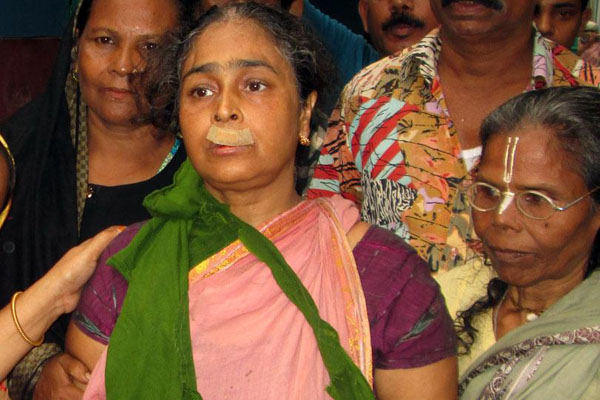 মোরেলগঞ্জে মাকে কুপিয়ে ডোবায় ফেলে দিয়েছে ছেলে!
