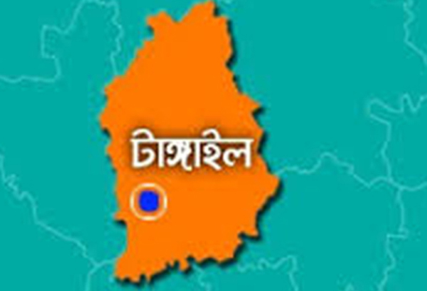 পেঁয়াজ কুড়াতে গিয়ে ট্রাকচাপায় নারীসহ নিহত ২