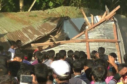 লক্ষ্মীপুরে ভবন ধসে অর্ধশতাধিক মানুষ আহত
