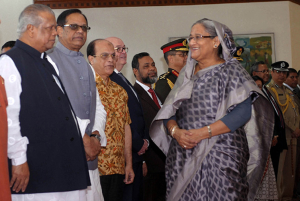 নেদারল্যান্ডসের পথে প্রধানমন্ত্রী