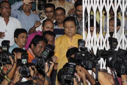 গৃহবন্দী পশ্চিমবঙ্গের মন্ত্রী মদন মিত্র