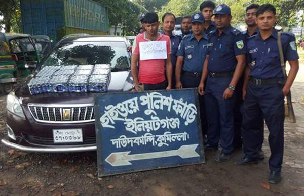 সিনিয়র সহকারী সচিবের গাড়িতে ৩শ' বোতল ফেনসিডিল