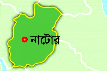 বিয়ের দাবিতে প্রেমিকের বাড়িতে প্রেমিকার অনশন