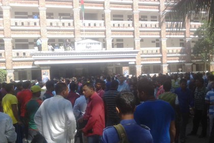 শিশু রাজন হত্যার রায় শুনতে জনতার ঢল