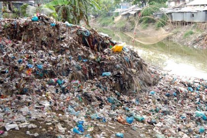 দখলদাররা গিলে খাচ্ছে বাসিয়া নদী
