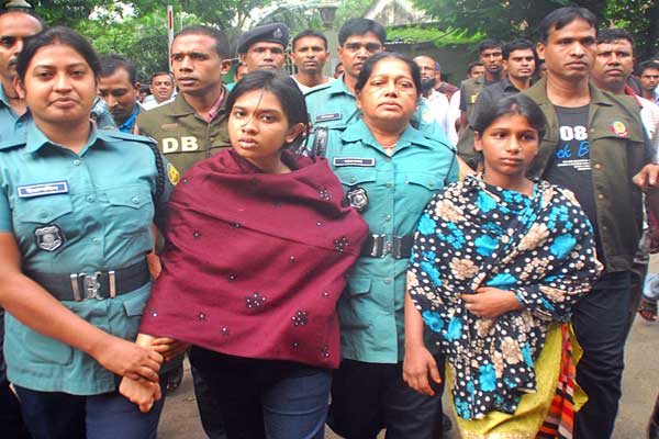 বাবা-মা হত্যায় ঐশীর ফাঁসির রায়