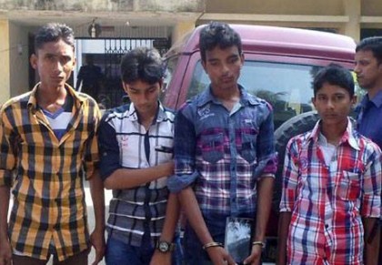ছাত্রী উত্ত্যক্তের দায়ে ৪ বখাটের জেল-জরিমানা
