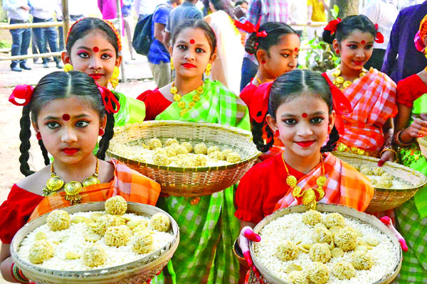 নবান্ন উৎসবে প্রাণের ছোঁয়া