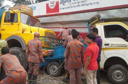 কুমিল্লায় পৃথক সড়ক দুর্ঘটনায় নিহত ২
