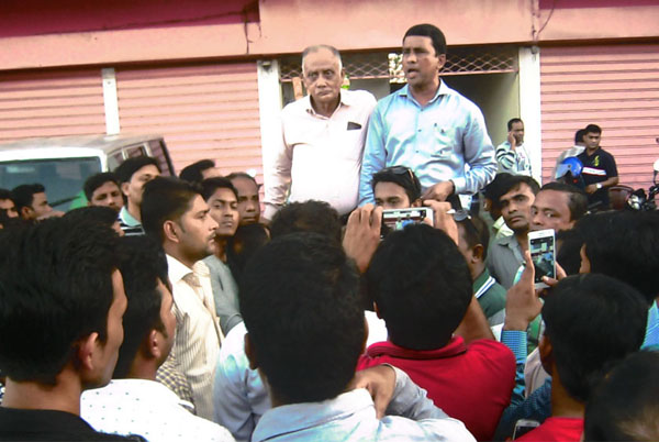 রাউজানে সাকার লাশ প্রতিহতের ঘোষণা