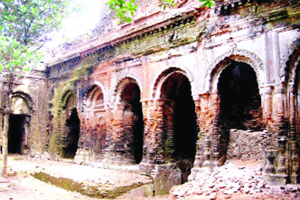 অযত্ন অবহেলায় নওগাঁর বলিহার রাজবাড়ী