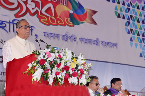 নিজের এলাকার উন্নয়নে কাজ করার আহ্বান রাষ্ট্রপতির