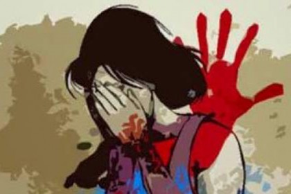 বাসে ঢাবি ছাত্রীকে যৌন হয়রানির অভিযোগ