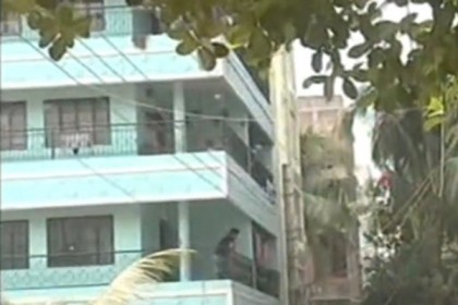 মিরপুরে জেএমবির আস্তানায় অভিযান চলছে 