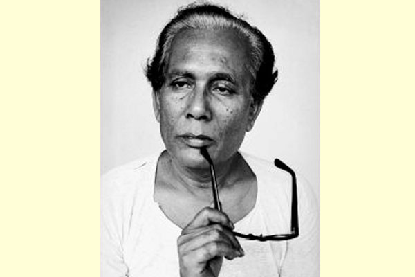 Zanjirlangan ayolni sikadi