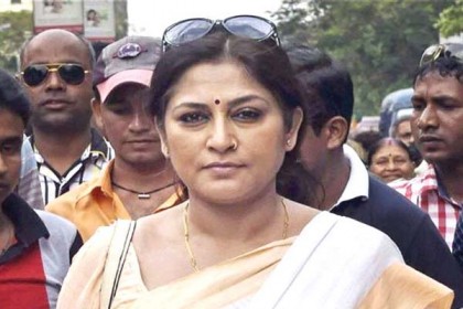 পৌষ মেলায় গিয়ে দলের কাজও সারলেন রূপা গাঙ্গুলি