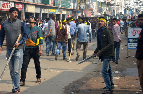 ঠাকুরগাঁওয়ে ছাত্রলীগের দু'গ্রুপের মধ্যে সংঘর্ষে আহত ২০