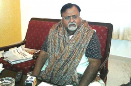 বাম-কংগ্রেস জোটকে কটাক্ষ করলেন পার্থ
