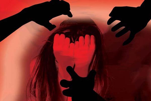 ভারতে ৯ম শ্রেণির ছাত্রীকে অপহরণ করে গাড়িতে ধর্ষণ
