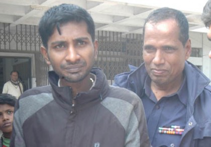 সাংবাদিকের ওপর হামলাকারী সৈনিক লীগ নেতা বহিষ্কার