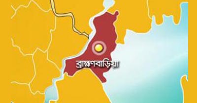 ব্রাহ্মণবাড়িয়া মাদ্রাসা ছাত্র-পুলিশ সংঘর্ষ চলছে