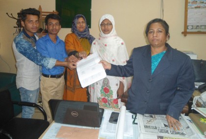 হত্যা-ধর্ষণের প্রতিবাদে স্মারকলিপি প্রদান
