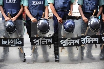 পুলিশের নির্যাতনে এবার গাছ ব্যবসায়ী আহত
